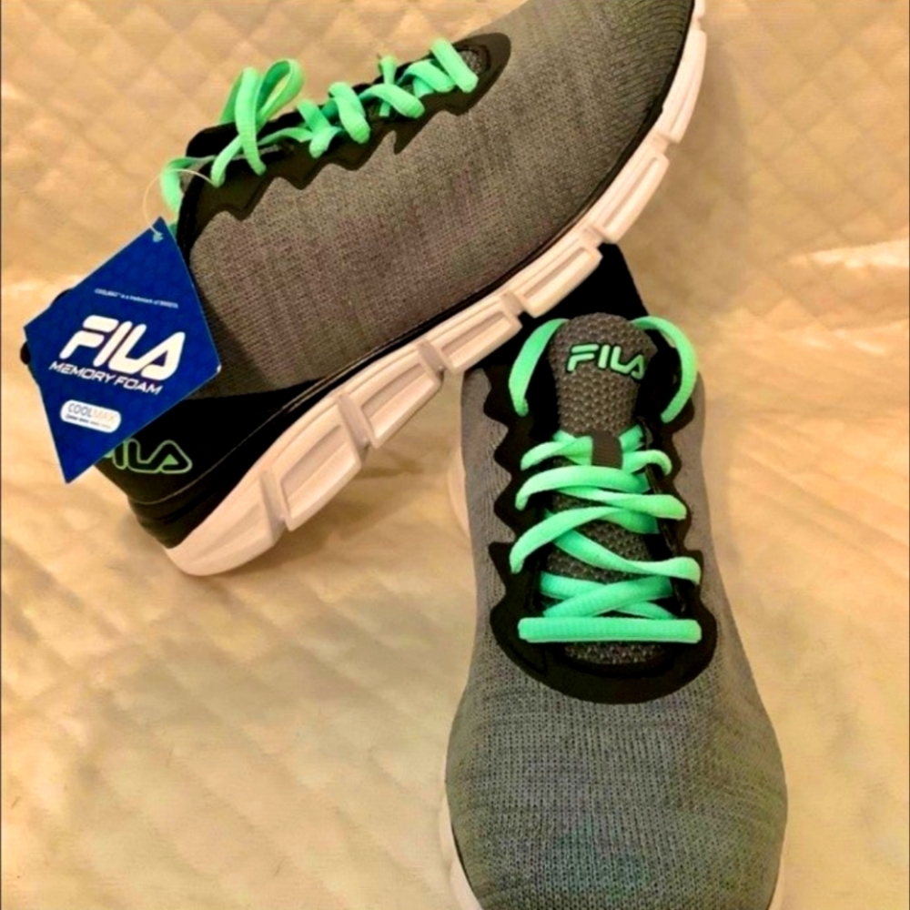 New Fila Running Sneakers Size 9.5 Womens
